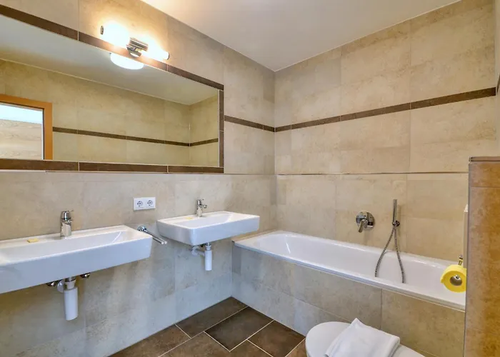 Alpin & Seeresort Penthouse 18 - By Alpen